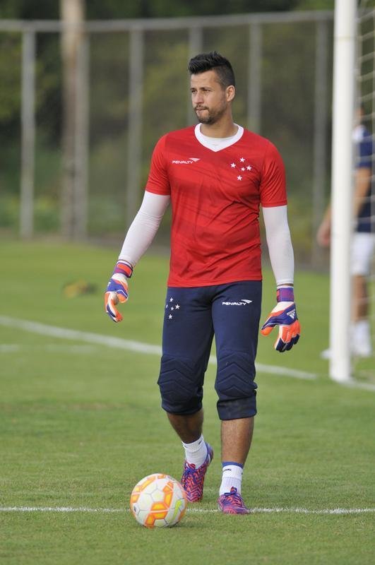 Imagens do treino do Cruzeiro na tarde desta quarta-feira, na Toca da Raposa II.