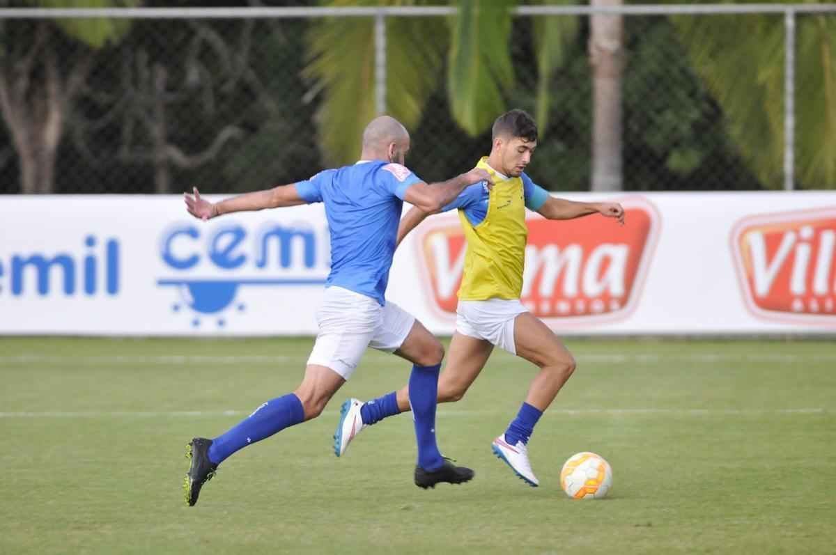 Imagens do treino do Cruzeiro na tarde desta quarta-feira, na Toca da Raposa II.