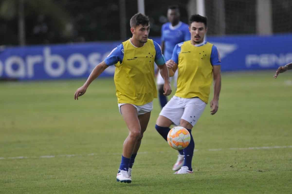 Imagens do treino do Cruzeiro na tarde desta quarta-feira, na Toca da Raposa II.