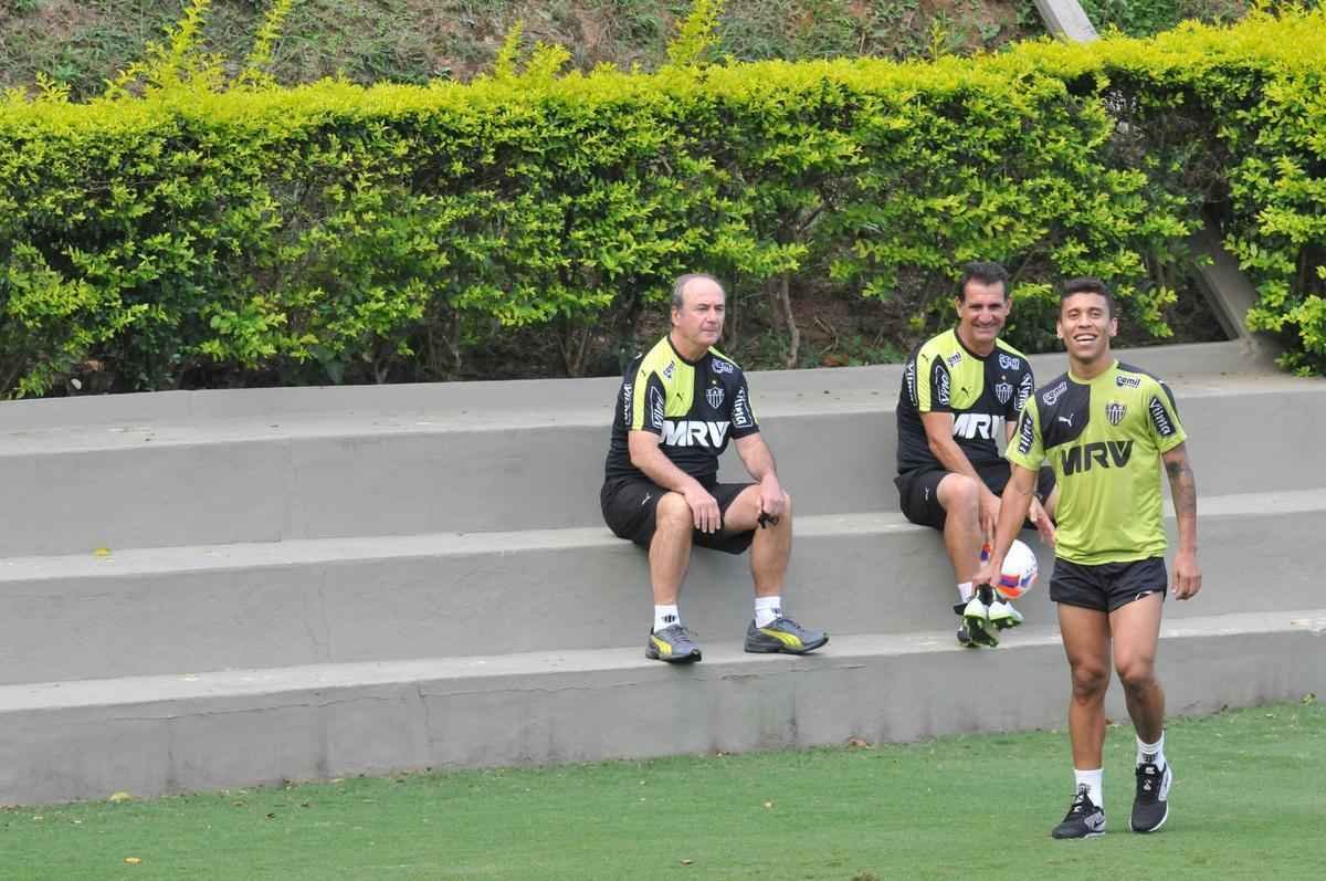 Lateral-direito Marcos Rocha segue em tratamento na Cidade do Galo