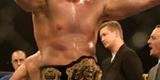 Josh Barnett, em julho de 2002 - Barnett foi destitu�do do t�tulo ap�s testar positivo para anabolizante em um teste p�s-luta 