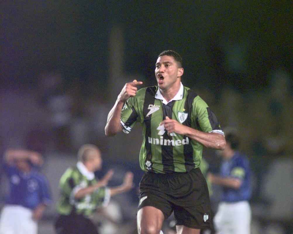 O Amrica foi campeo da Copa Sul-Minas de 2000 aps vencer o Cruzeiro na deciso