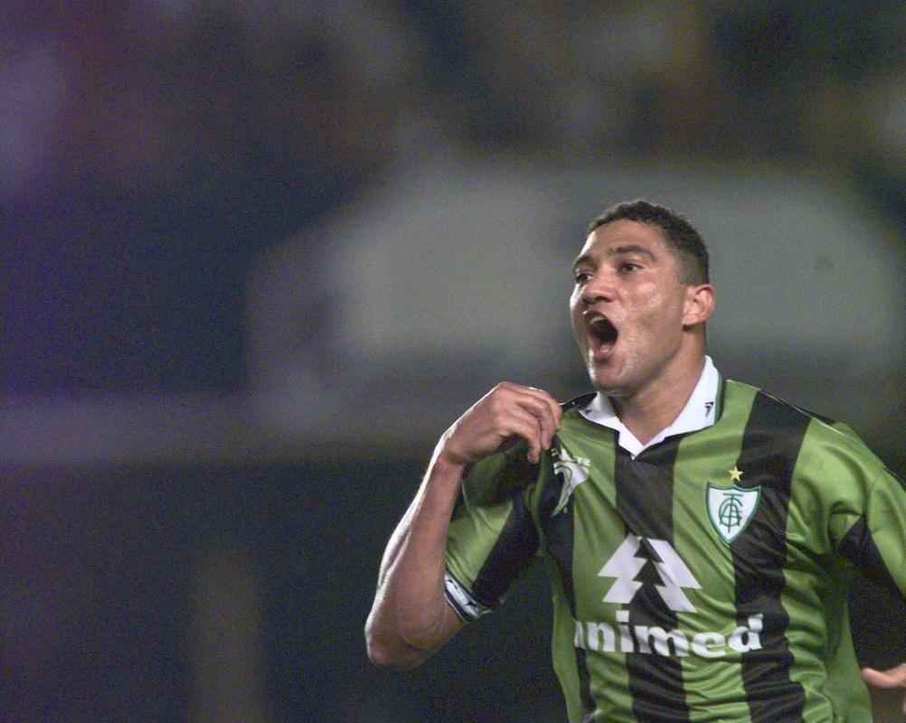 O Amrica foi campeo da Copa Sul-Minas de 2000 aps vencer o Cruzeiro na deciso