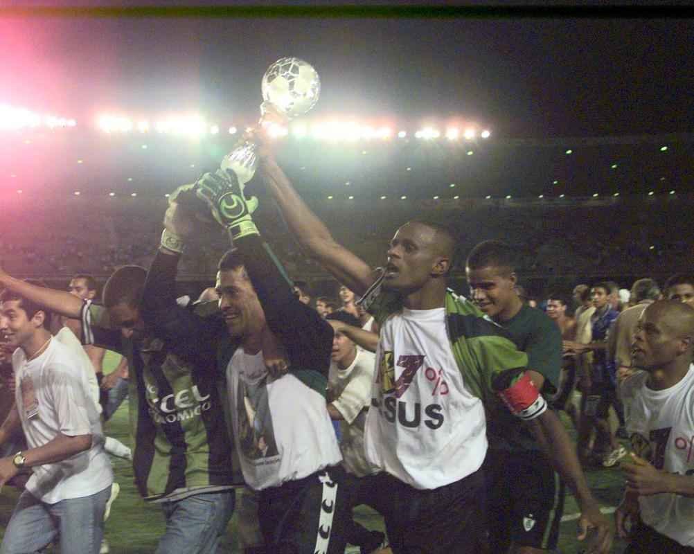 O Amrica foi campeo da Copa Sul-Minas de 2000 aps vencer o Cruzeiro na deciso