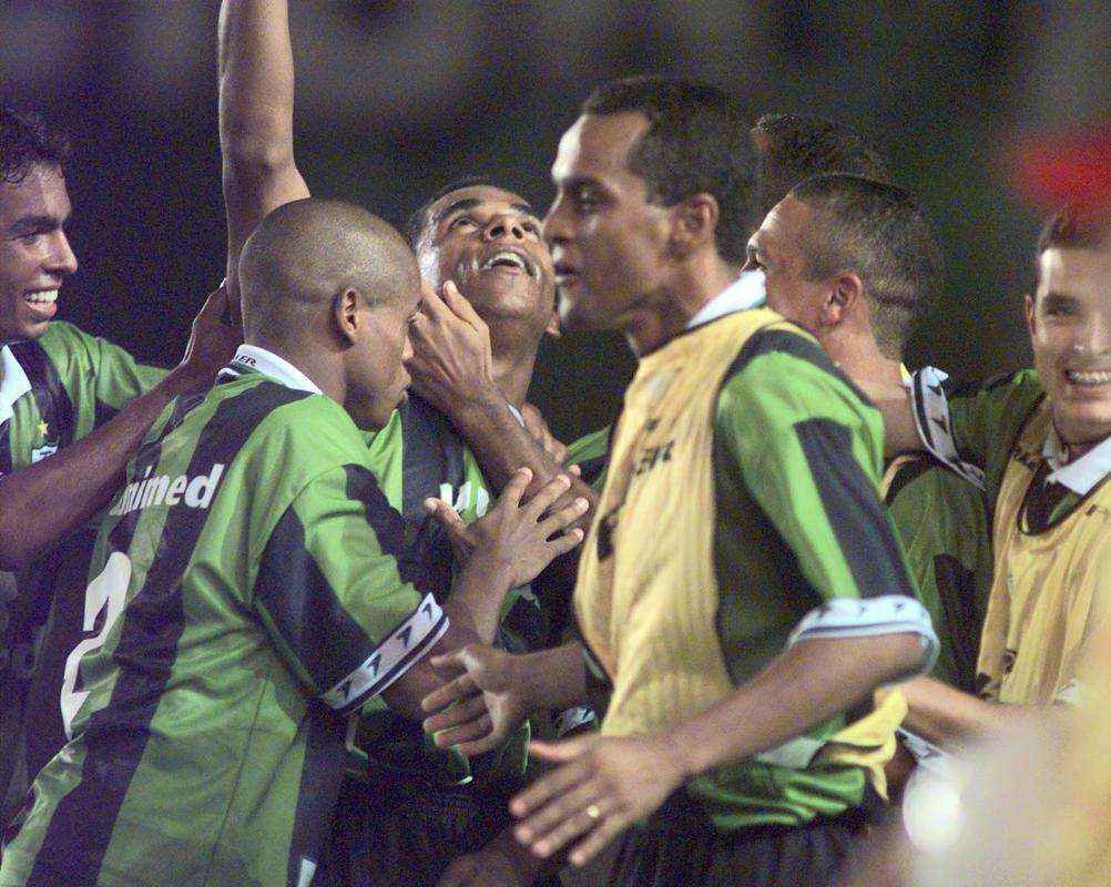 O Amrica foi campeo da Copa Sul-Minas de 2000 aps vencer o Cruzeiro na deciso