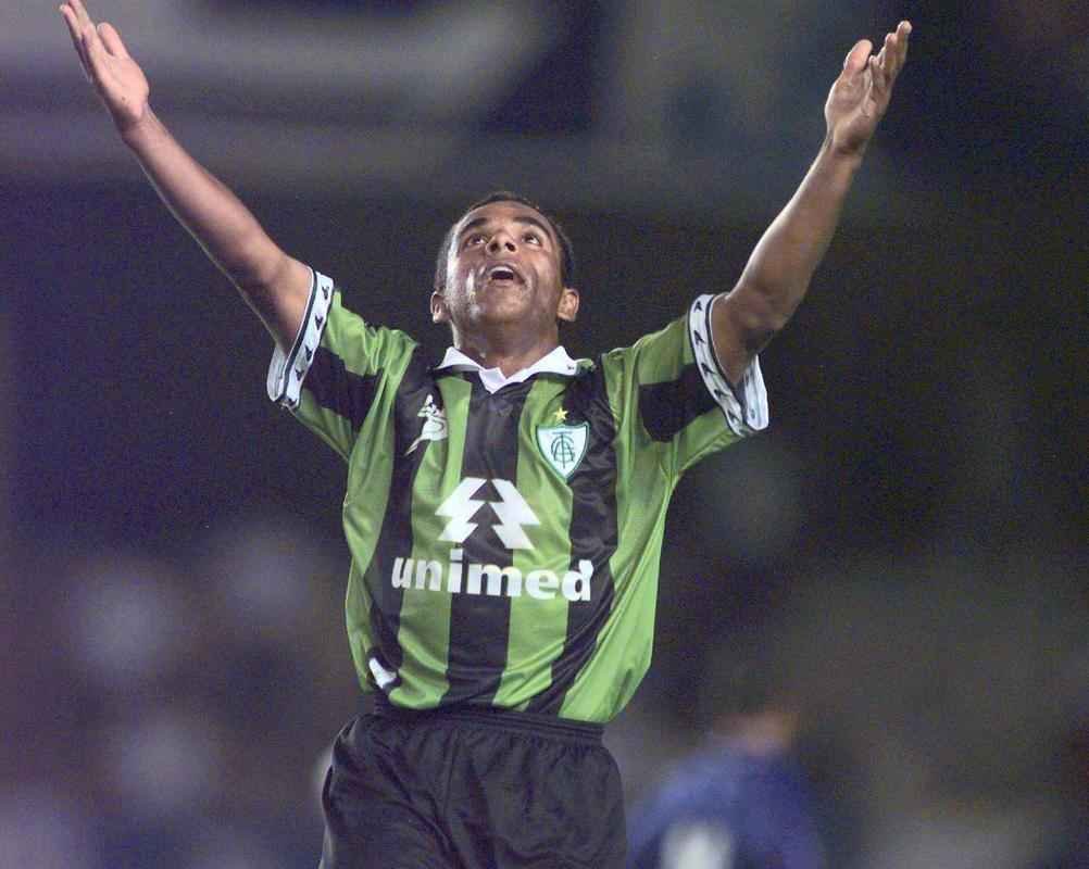 O Amrica foi campeo da Copa Sul-Minas de 2000 aps vencer o Cruzeiro na deciso