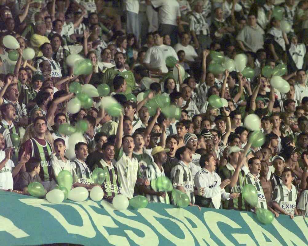 O Amrica foi campeo da Copa Sul-Minas de 2000 aps vencer o Cruzeiro na deciso