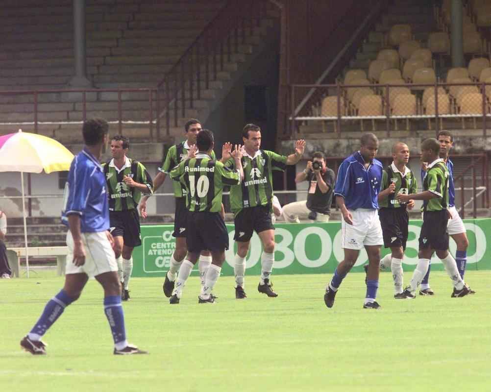 O Amrica foi campeo da Copa Sul-Minas de 2000 aps vencer o Cruzeiro na deciso