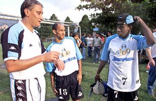 Meio-campista que defendeu sete clubes e a Seleo deixou o futebol neste 30 de abril de 2015