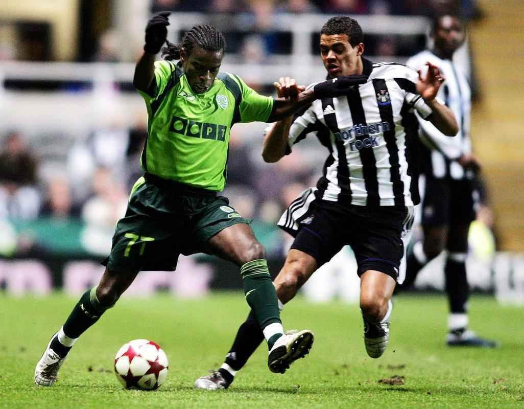 Em 2004, Tinga teve rpida passagem pelo Sporting e jogou 20 partidas pelo clube portugus