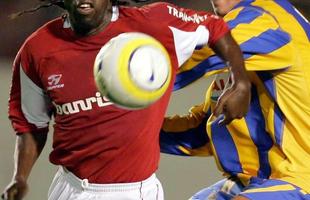 Em duas passagens pelo Inter, Tinga conquistou trs Gachos, duas Libertadores (2006 e 2010) e uma Recopa (2011). No Colorado, disputou 160 jogos e marcou 20 gols.