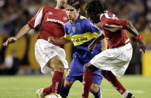 Em duas passagens pelo Inter, Tinga conquistou trs Gachos, duas Libertadores (2006 e 2010) e uma Recopa (2011). No Colorado, disputou 160 jogos e marcou 20 gols.