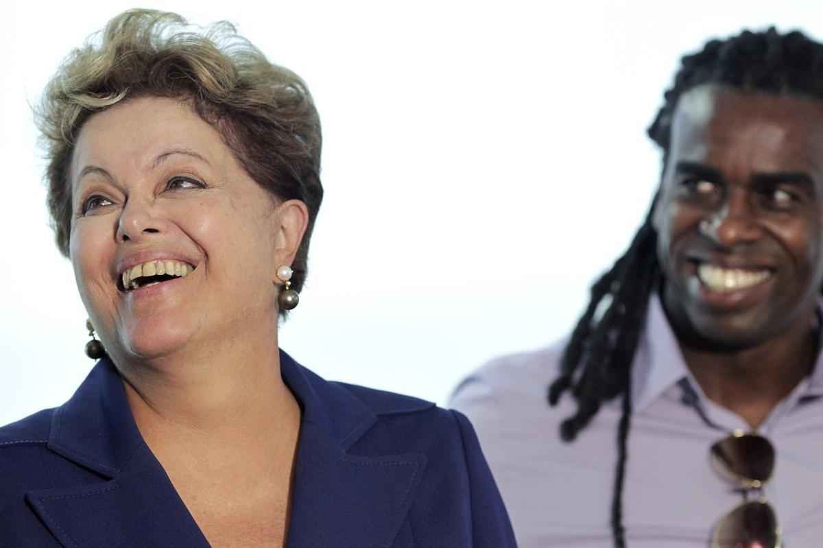 No jogo contra o Real Garcilaso, pela Copa Libertadores de 2014, Tinga recebeu ofensas racistas e passou a ser um smbolo da luta contra o preconceito no Brasil. O jogador foi at recebido pela presidente Dilma Rousseff.