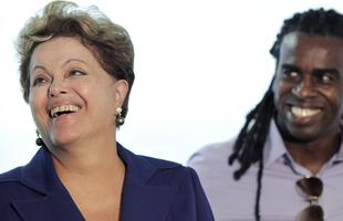 No jogo contra o Real Garcilaso, pela Copa Libertadores de 2014, Tinga recebeu ofensas racistas e passou a ser um smbolo da luta contra o preconceito no Brasil. O jogador foi at recebido pela presidente Dilma Rousseff.