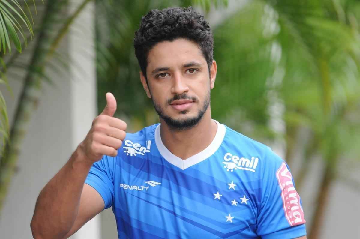 Jogadores do Cruzeiro no tiveram folga no feriado e treinaro tambm no fim de semana