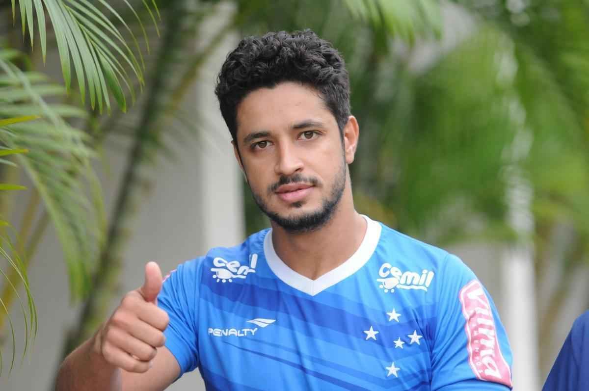 Jogadores do Cruzeiro no tiveram folga no feriado e treinaro tambm no fim de semana