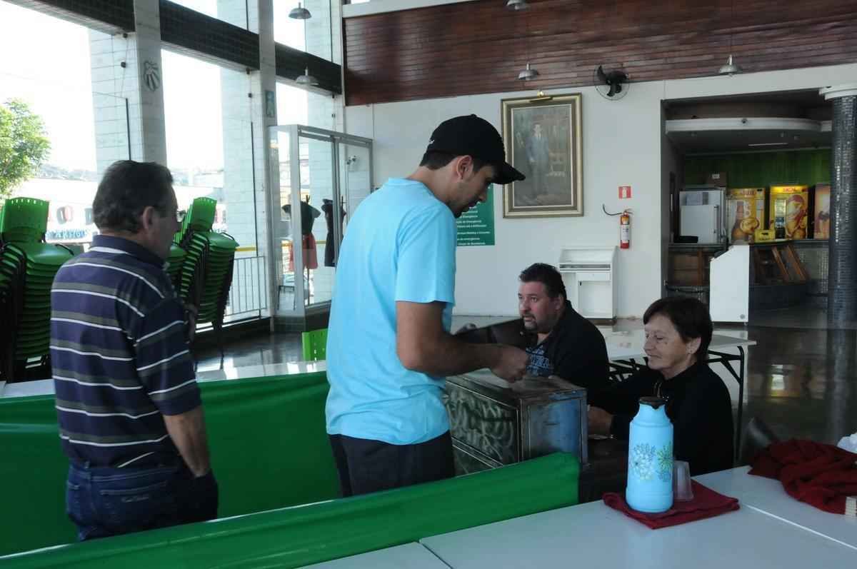 Torcedores da Caldense adquiriram ltimos ingressos nesta sexta-feira