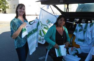 Torcedora Magda Guanaes comprou uma camisa da Caldense e mostrou otimismo para a deciso