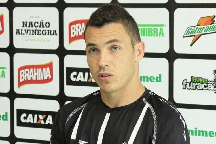 Marcelo Toscano (atacante) - foi eleito um dos melhores atacantes da Srie A2 do Paulista, em que soma 11 gols em 18 jogos pelo Mirassol-SP. Tambm teve boas passagens por Paran Clube (26 gols em 62 jogos) e Vitria de Guimares-POR (18 gols em 83 jogos). Tambm faz funes de meia-atacante e armador.