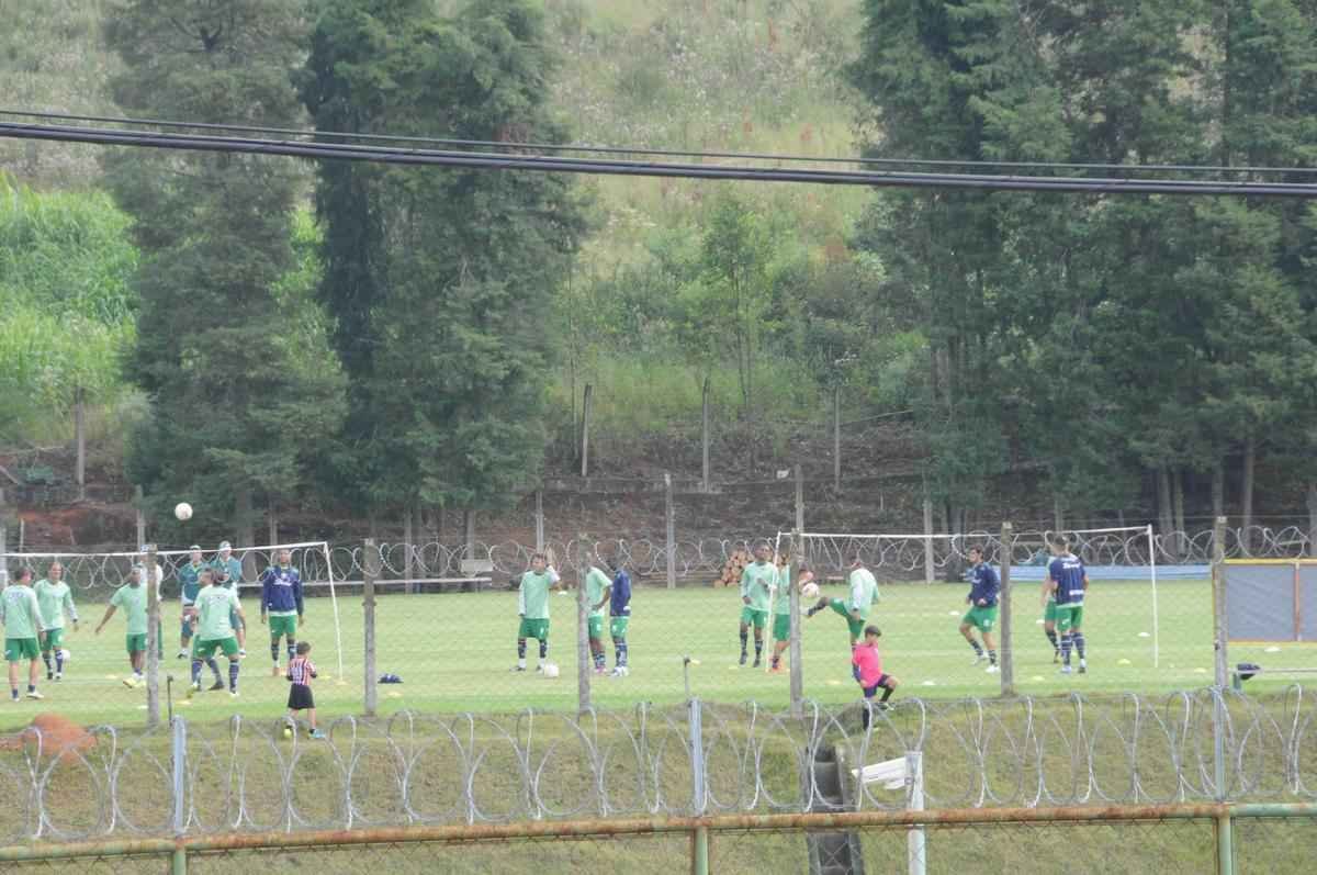 Caldense faz ltimo treino em Poos antes da final