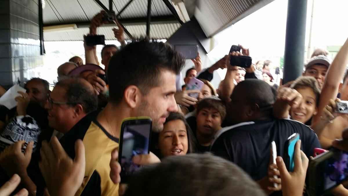 Atltico  recebido com muita festa pela torcida em Varginha, palco da deciso do Campeonato Mineiro, contra a Caldense
