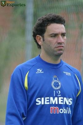 2004 - Guilherme marcou 14 gols pelo Cruzeiro em 2004 e foi campeo mineiro.