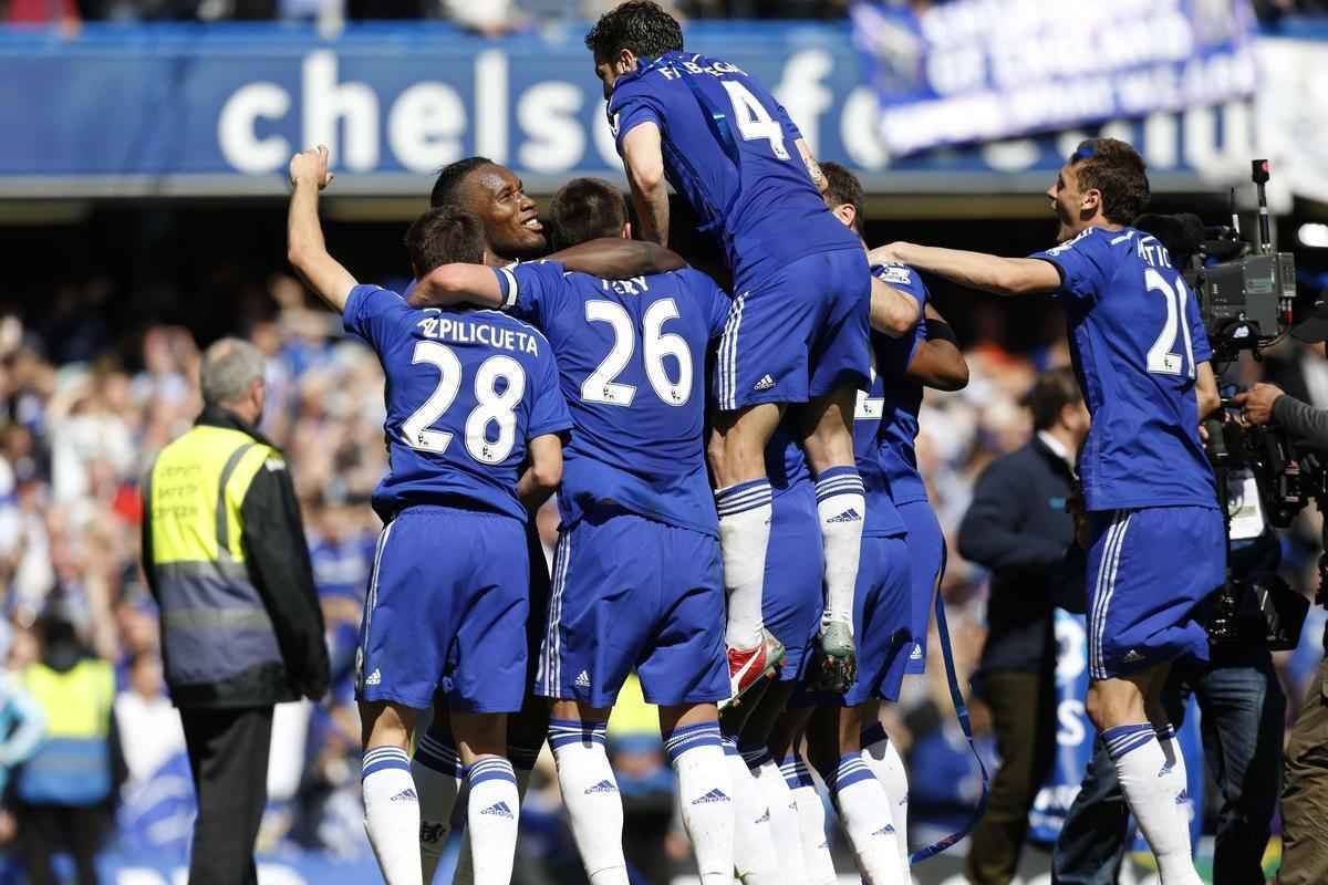 Fotos da comemorao do Chelsea pelo ttulo ingls