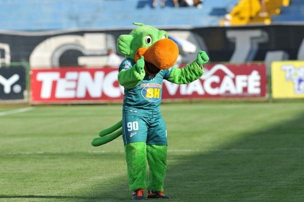 Imagens da deciso do Campeonato Mineiro entre Caldense e Atltico, em Varginha