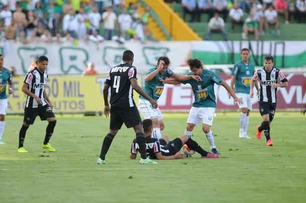 Imagens do primeiro tempo da deciso do Mineiro, entre Caldense e Atltico