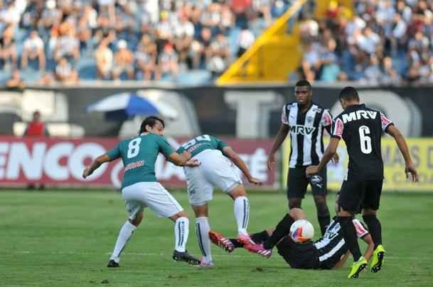 Imagens do primeiro tempo da deciso do Mineiro, entre Caldense e Atltico