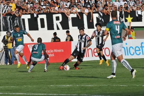 Fotos do primeiro tempo da final do Mineiro, entre Caldense e Atltico