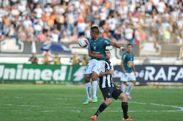 Fotos do primeiro tempo da final do Mineiro, entre Caldense e Atltico