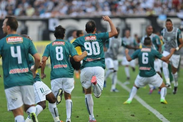 Gol de empate da Caldense, de Luiz Eduardo