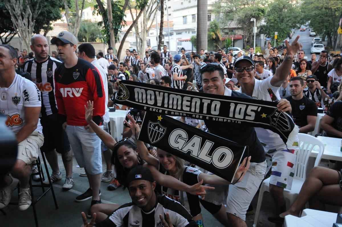 Torcedores do Atltico acompanharam jogo e festejaram ttulo no bar Arena do Espeto, no bairro Horto