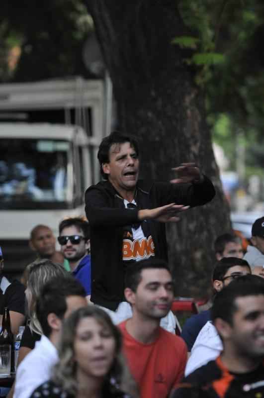 Torcedores tambm vibraram e festejaram a conquista na Savassi