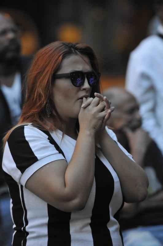 Torcedores tambm vibraram e festejaram a conquista na Savassi