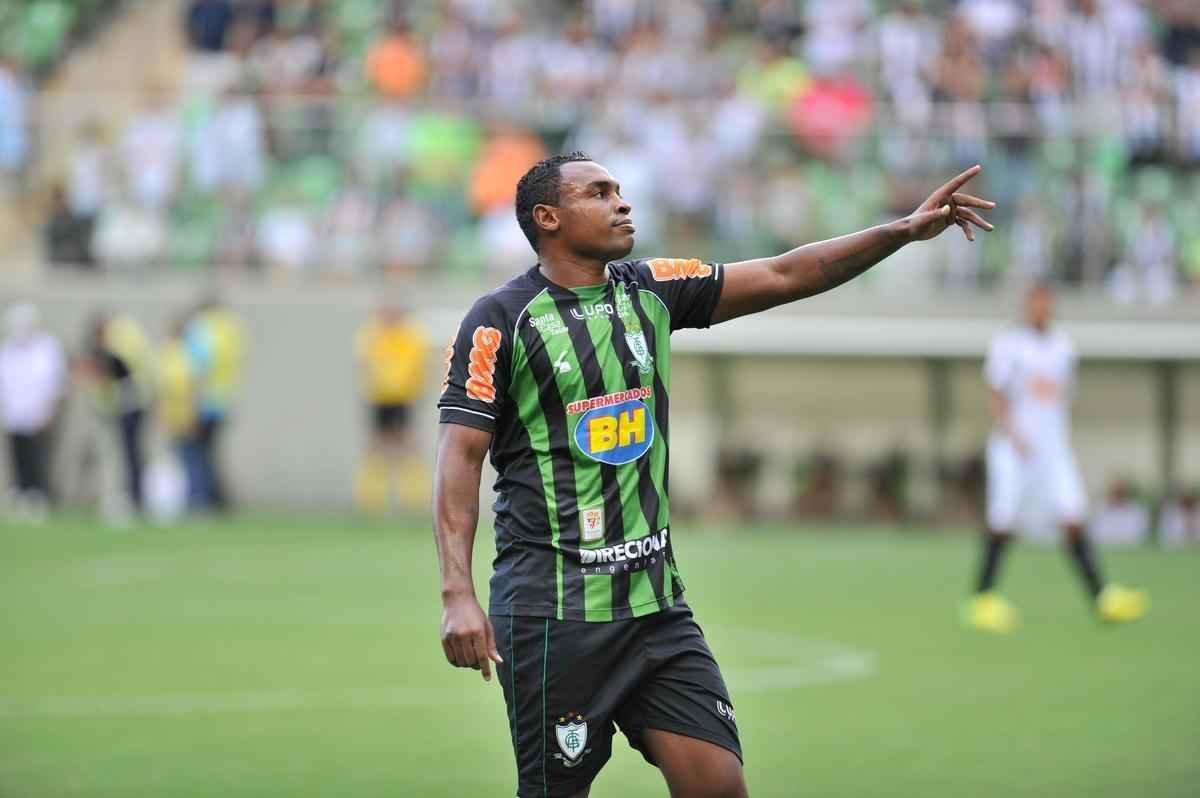 Em termos financeiros, o Campeonato Mineiro  mais interessante que a Srie B para o Amrica. No ano passado, o clube alviverde recebeu cerca de R$ 1,6 milho pela participao na competio estadual (13 jogos). Na Segunda Diviso Nacional, os valores foram acertados em R$ 3 milhes (38 jogos).