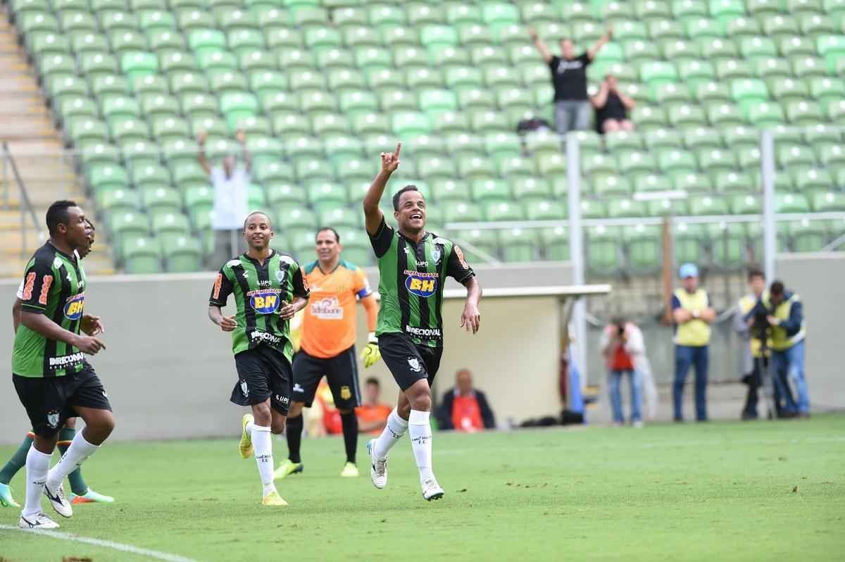 Em termos financeiros, o Campeonato Mineiro  mais interessante que a Srie B para o Amrica. No ano passado, o clube alviverde recebeu cerca de R$ 1,6 milho pela participao na competio estadual (13 jogos). Na Segunda Diviso Nacional, os valores foram acertados em R$ 3 milhes (38 jogos).