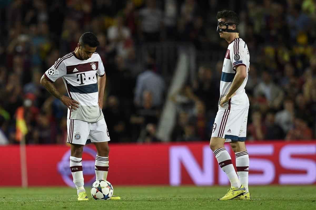 Reaes de atletas do Bayern aps a derrota por 3 a 0 para o Barcelona