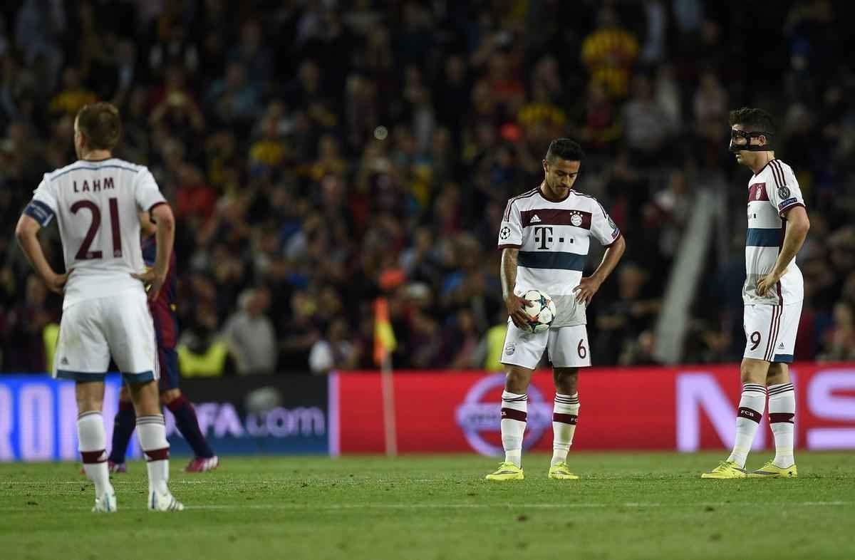 Reaes de atletas do Bayern aps a derrota por 3 a 0 para o Barcelona