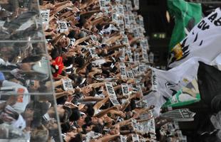 Fotos da torcida do Atltico no jogo contra o Internacional