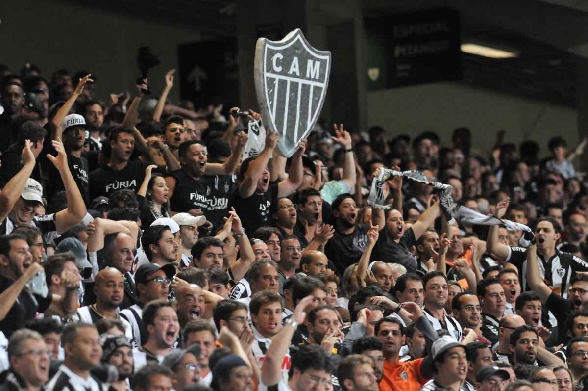 Fotos da torcida do Atltico no jogo contra o Internacional