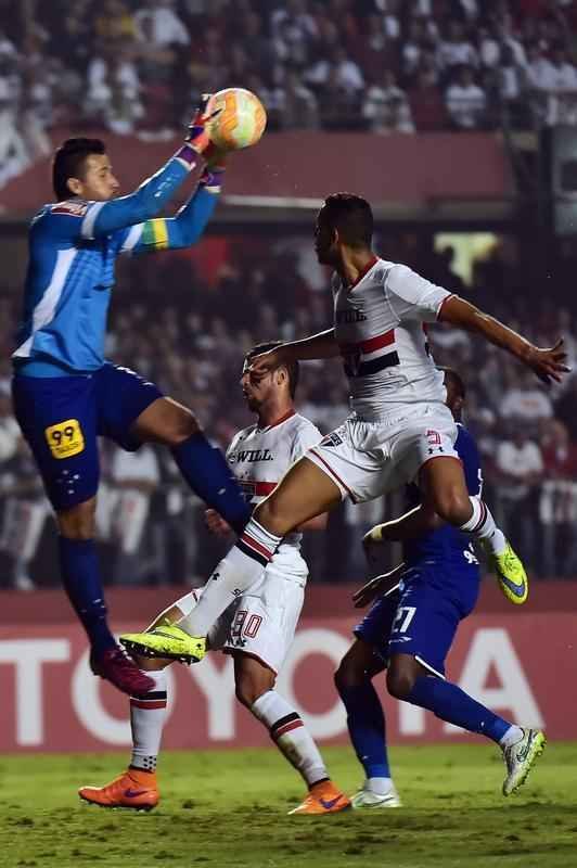 Clssico nacional entre So Paulo e Cruzeiro  um dos duelos que agita as oitavas de final da Copa Libertadores
