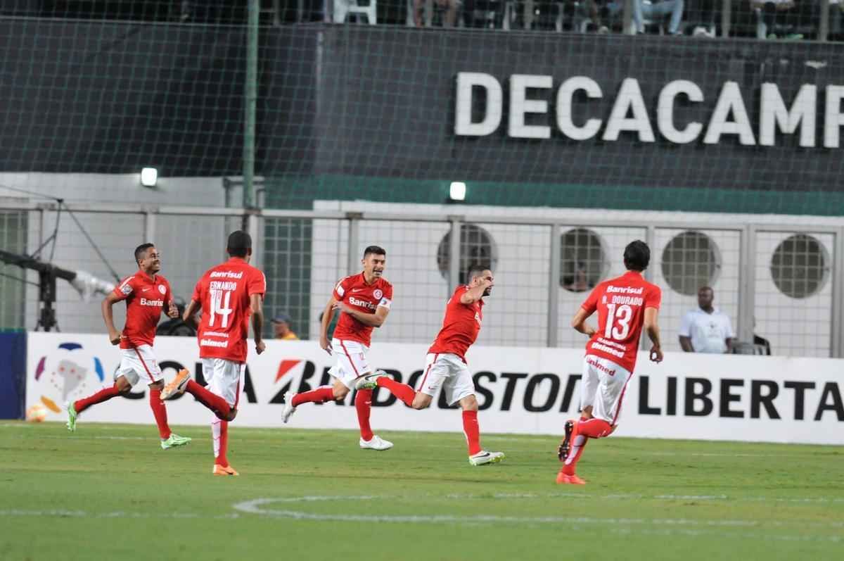 Imagens do jogo entre Atltico e Internacional, no Independncia, pela Copa Libertadores