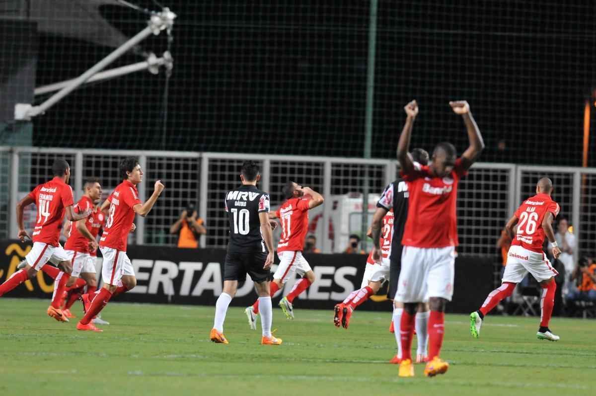Imagens do jogo entre Atltico e Internacional, no Independncia, pela Copa Libertadores