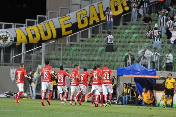 Imagens do jogo entre Atltico e Internacional, no Independncia, pela Copa Libertadores