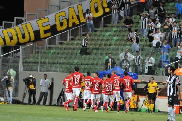 Imagens do jogo entre Atltico e Internacional, no Independncia, pela Copa Libertadores