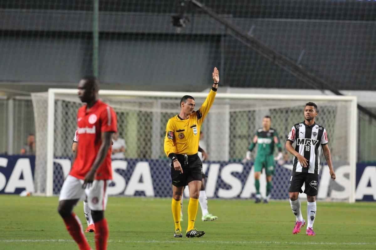 Imagens do jogo entre Atltico e Internacional, no Independncia, pela Copa Libertadores