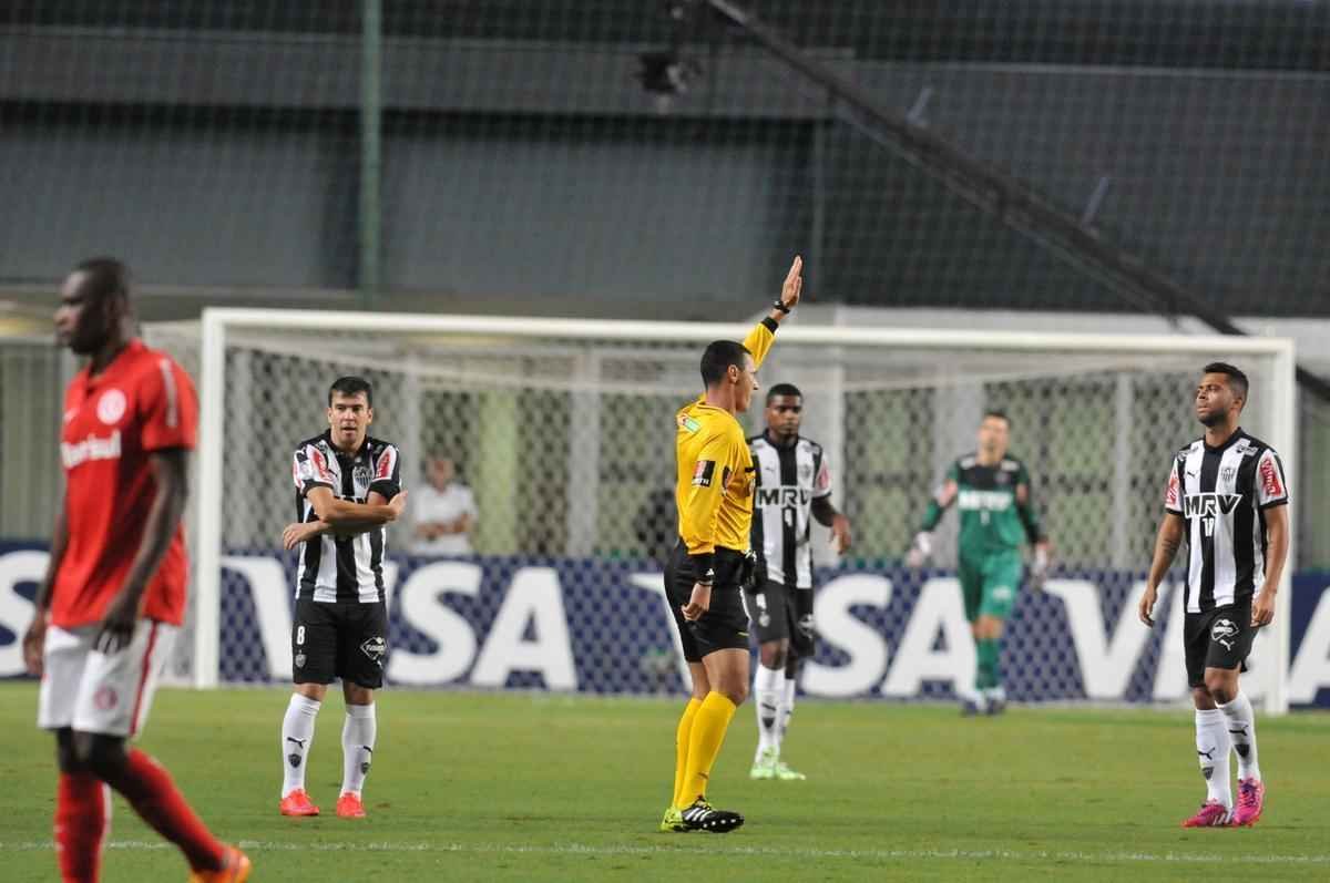 Imagens do jogo entre Atltico e Internacional, no Independncia, pela Copa Libertadores