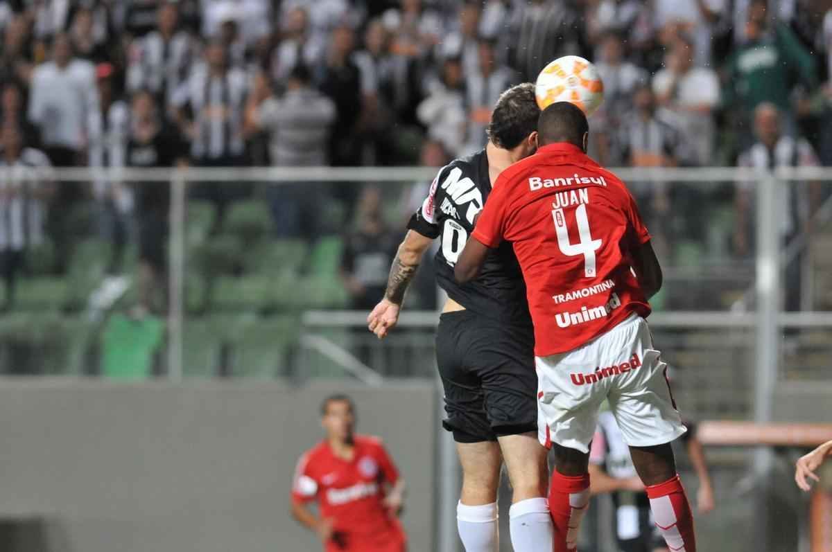 Imagens do jogo entre Atltico e Internacional, no Independncia, pela Copa Libertadores